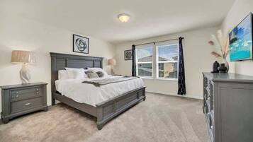 5 bedrooms, iron/ironing board, free WiFi, bed sheets