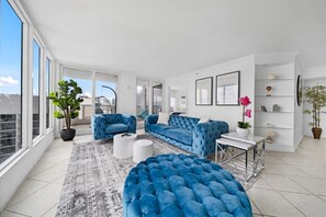 Apartment | 2 bedrooms, desk, Internet