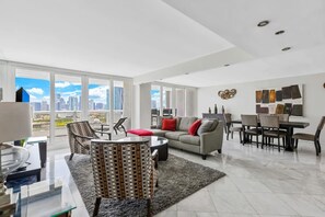 Apartment | 2 bedrooms, desk, Internet - Sunny and Spacious 2 Bedroom Condo on the Bay (Miami)