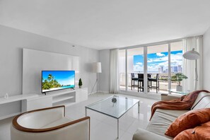 Apartment | 3 bedrooms, Internet - Ocean Breeze and Emerald Water (Miami)