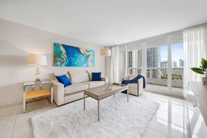 Apartment | 1 bedroom, desk, Internet - Across the Water (Miami)