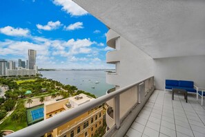 Apartment | 1 bedroom, desk, Internet - Across the Water (Miami)
