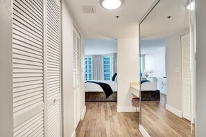 Lägenhet | 3 sovrum, skrivbord och internet