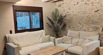 5 minutes from the beach! Completely renovated rural tourism house, ideal for families