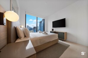 Iron/ironing board, WiFi, bed sheets, wheelchair access