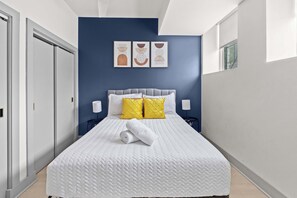 1 habitación, tabla de planchar con plancha, wifi y ropa de cama 