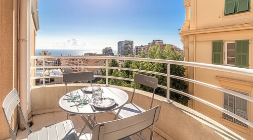 1 room apartment 1 minute from Monaco