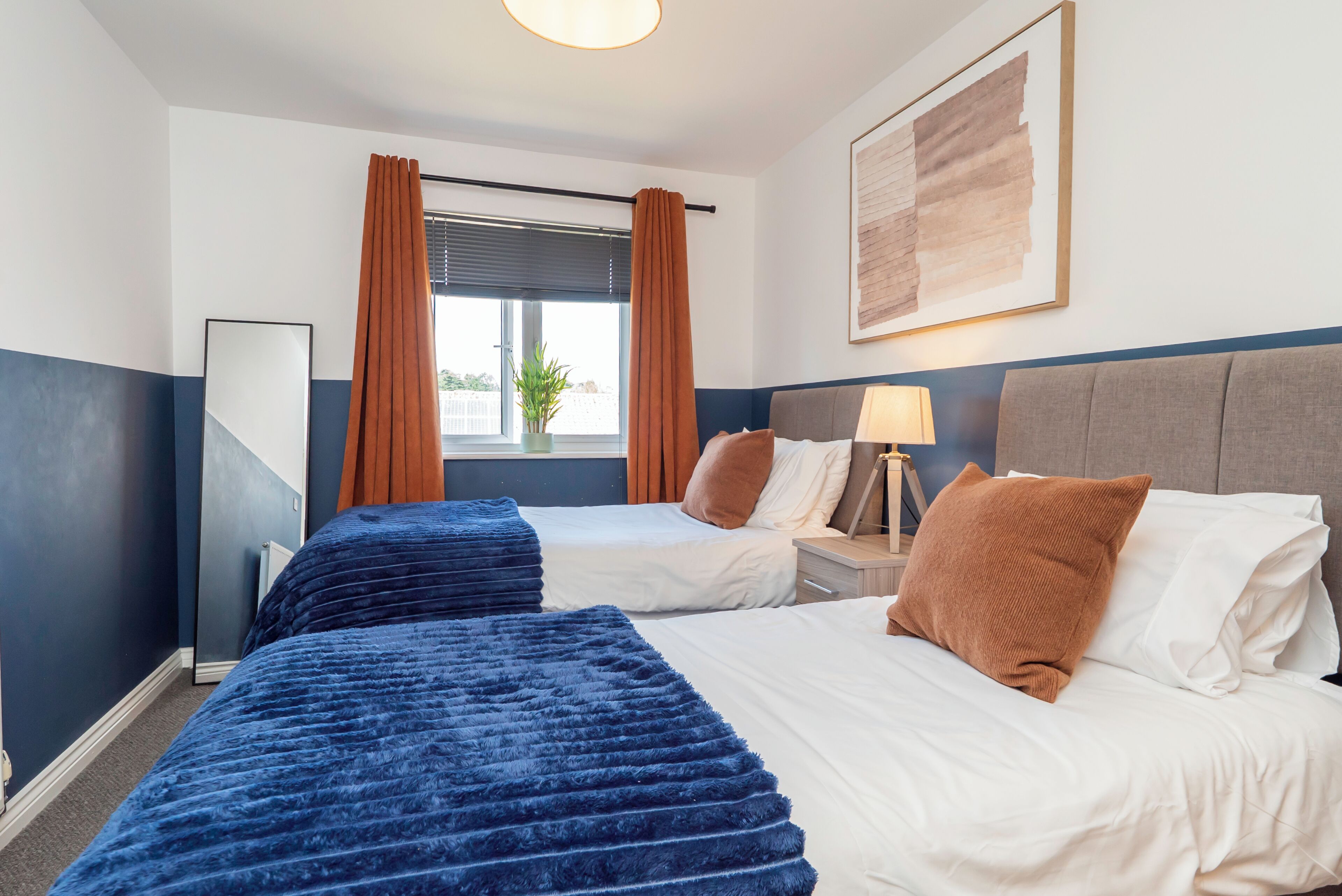 3 bedrooms, iron/ironing board, WiFi (free), bed sheets