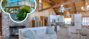 Crabby's Place in Oak Island: Beachside charm with 3 bedrooms for up to 6 guests.
