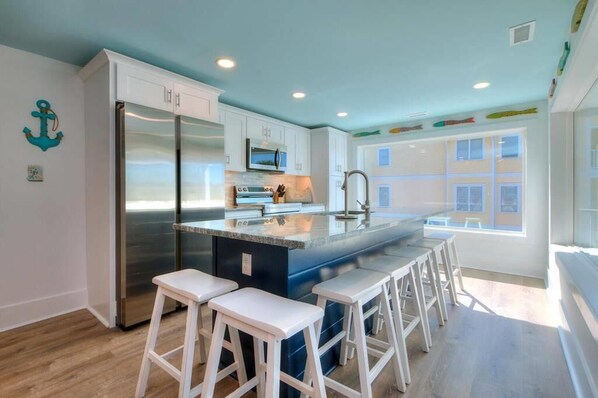 Fridge, microwave, oven, stovetop - Renovated 7BR 3.5BA Duplex-Style House, Walk to Beach, Ocean View, Sleeps 14 (Oak Island)