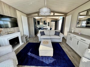 Télévision, cheminée