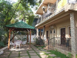 Luxury Room | Individually decorated, individually furnished, laptop workspace - La Sea Vue Vacation Home Stay Goa (Candolim)