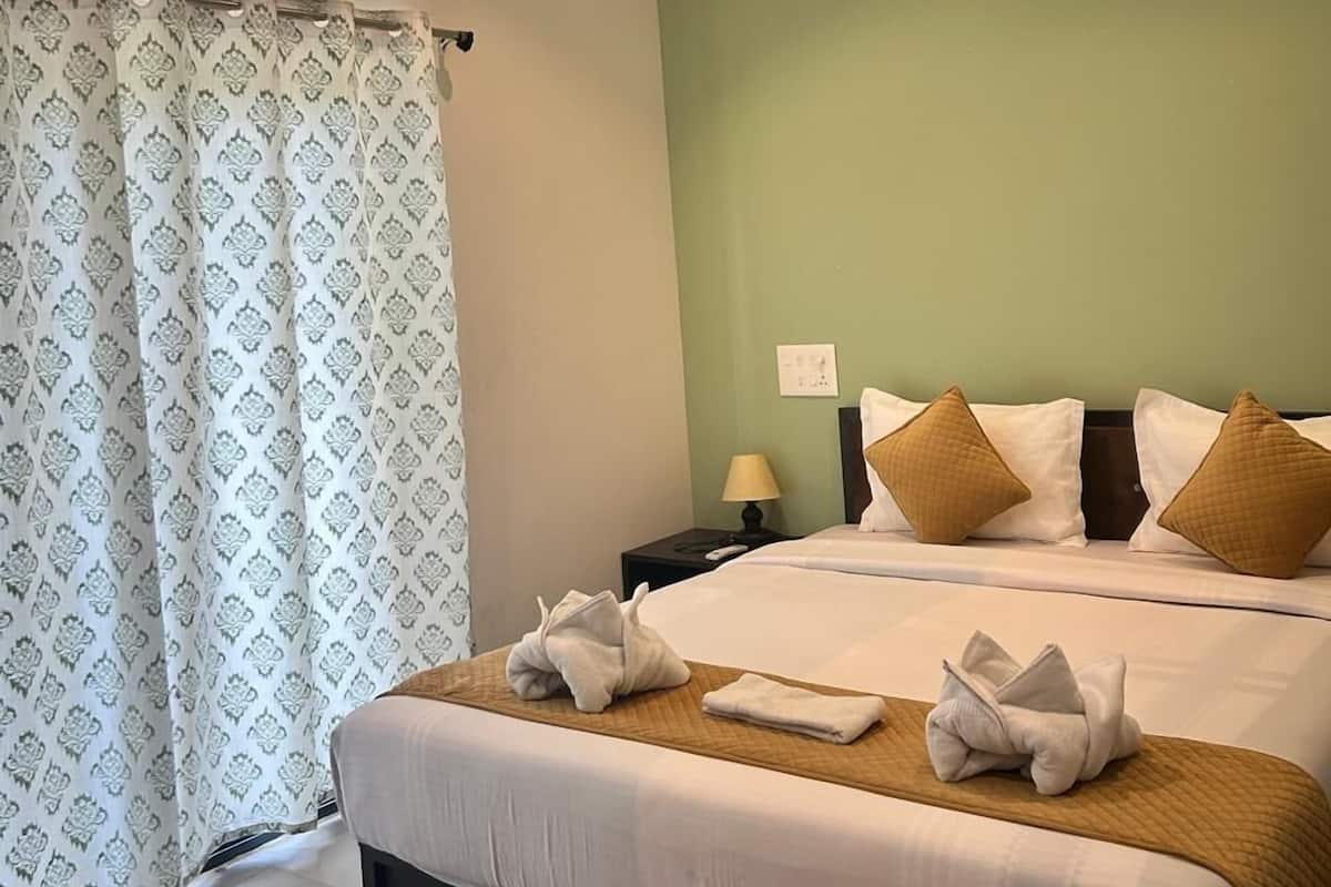 Luxury Studio | Free WiFi, bed sheets