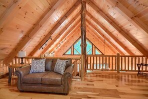 Smart-TV, Kamin, Tischfußball