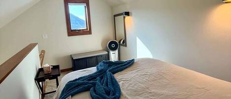 4 chambres, fer et planche à repasser, lit de bébé portatif, Wi-Fi