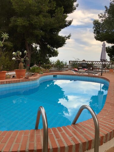 Charming cottage outside Frigiliana with AC, WiFi