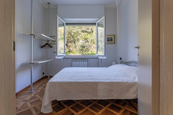 Apartment, Balcony, Sea View | 4 bedrooms, iron/ironing board, free cots/infant beds, free WiFi
