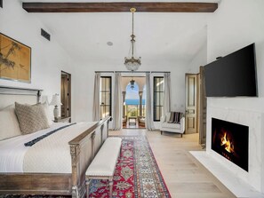 4 bedrooms, desk, iron/ironing board, WiFi - Casa Tranquila Malibu - Private Spanish Revival Estate (Los Angeles)