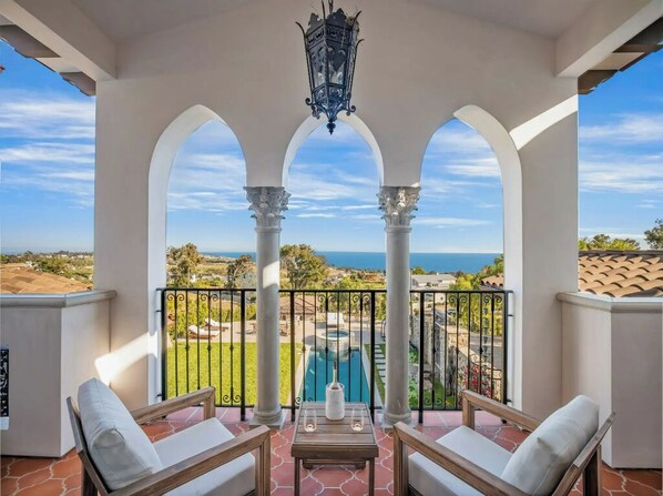Property grounds - Casa Tranquila Malibu - Private Spanish Revival Estate (Los Angeles)