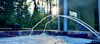 Chalet La Chouette | SPA, Access to Ouareau Forest