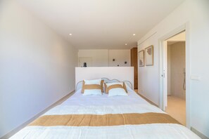 4 dormitorios, tabla de planchar con plancha, wifi y ropa de cama