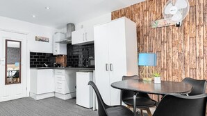 Superior Studio | WiFi (free) - Whitechapel Grand (London)