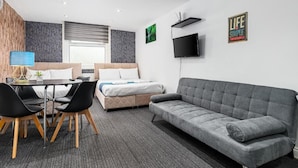 Superior Studio | WiFi (free) - Whitechapel Grand (London)