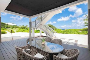 Outdoor dining - Timmy's Place: Rum Point Beach House w/ Backyard Snorkeling, Rec Room, & Seaside (Grand Cayman)