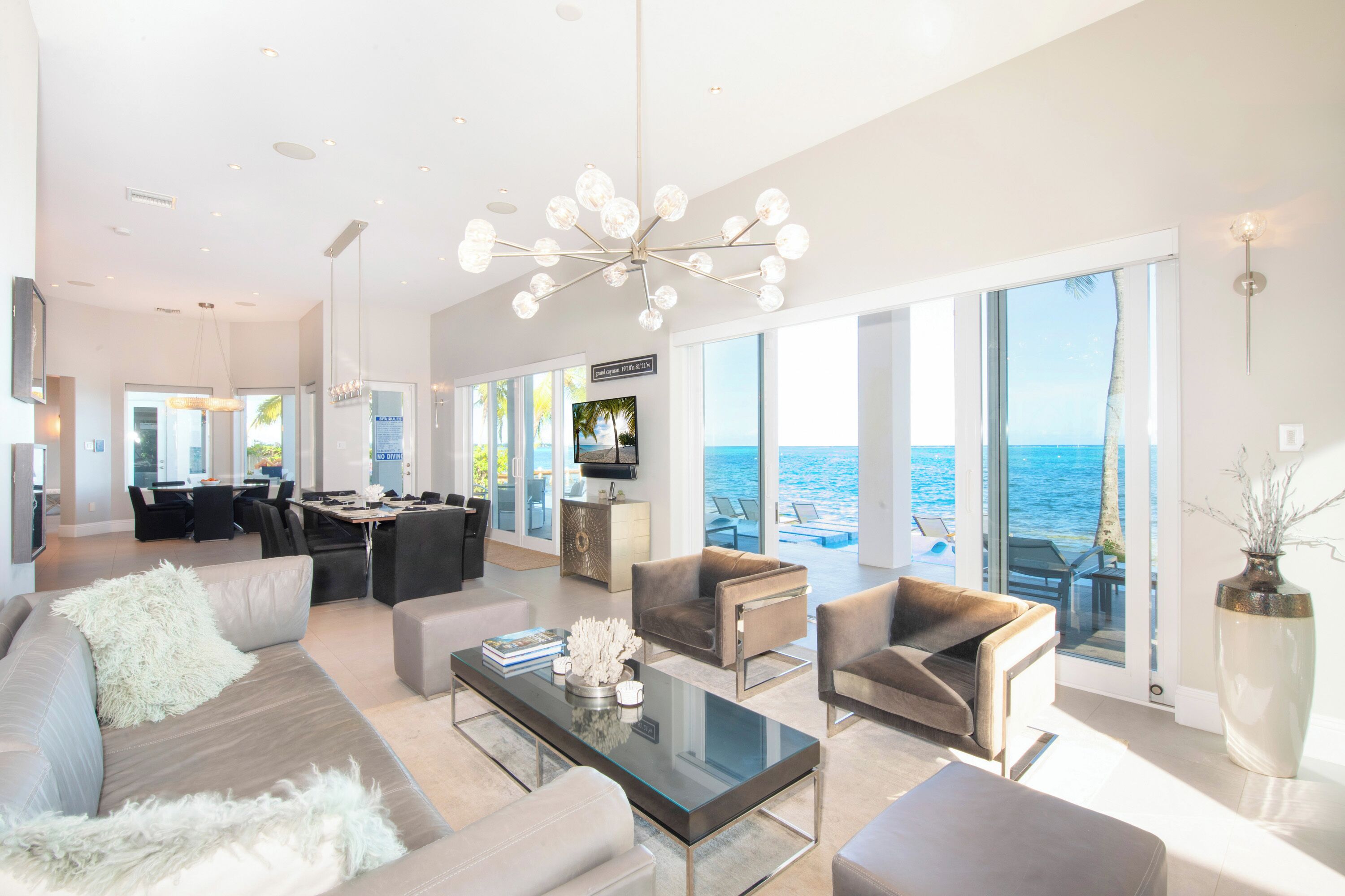 智能电视、电子游戏、桌上足球