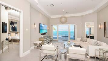 智能电视、电子游戏、桌上足球