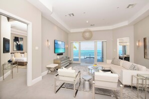 TV connectée, jeux vidéo, baby-foot