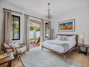 Hus, flere senger, adgang til basseng, havutsikt (Casa Tranquila Malibu) | 4 soverom, individuelt dekorert, individuelt innredet og skrivebord