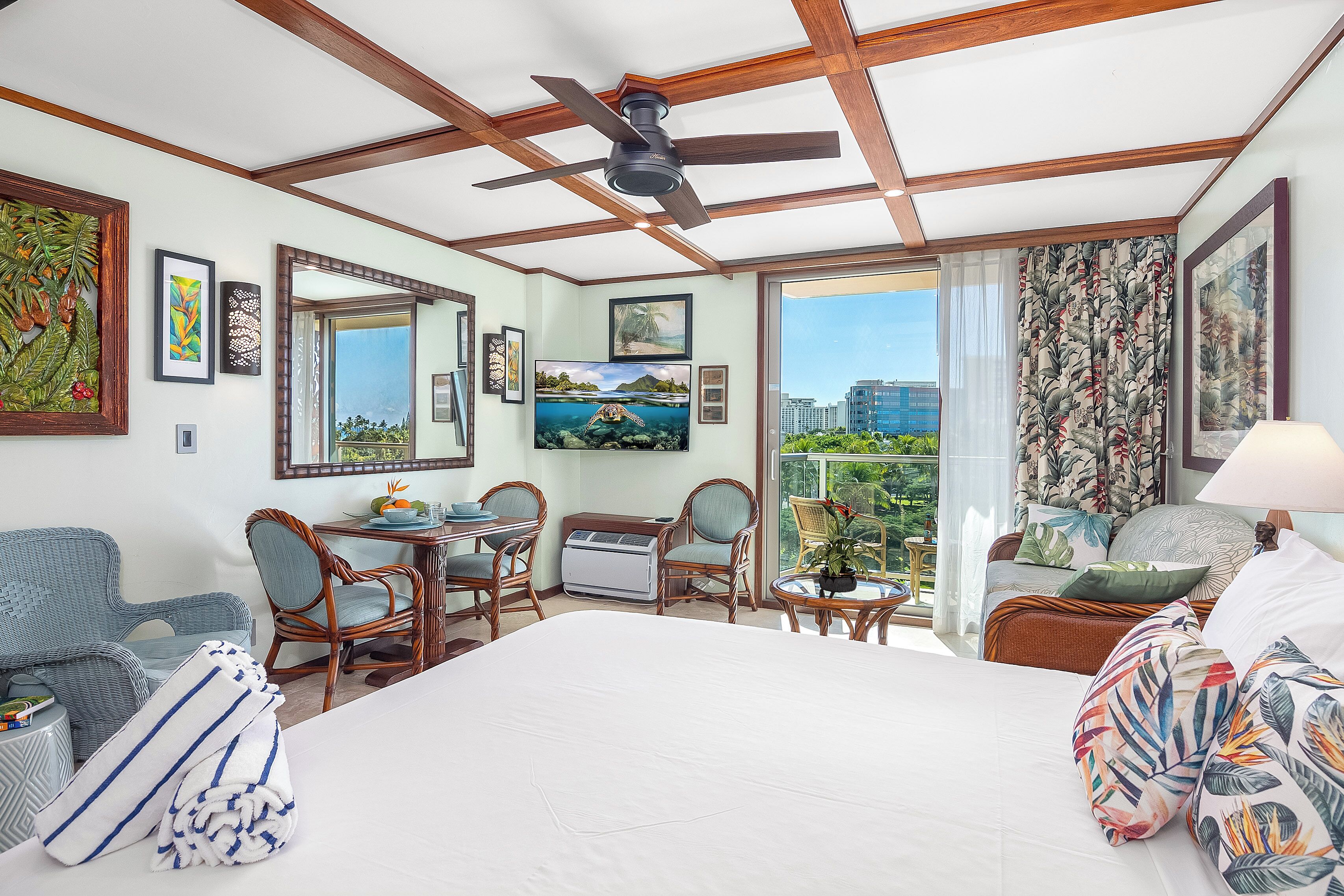 Iron/ironing board, free WiFi, bed sheets