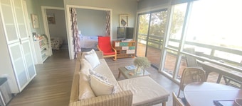 Straight to the Point - Sea views from balcony, dog friendly!