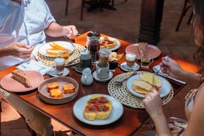 Desayuno a la carta incluido todos los días 
