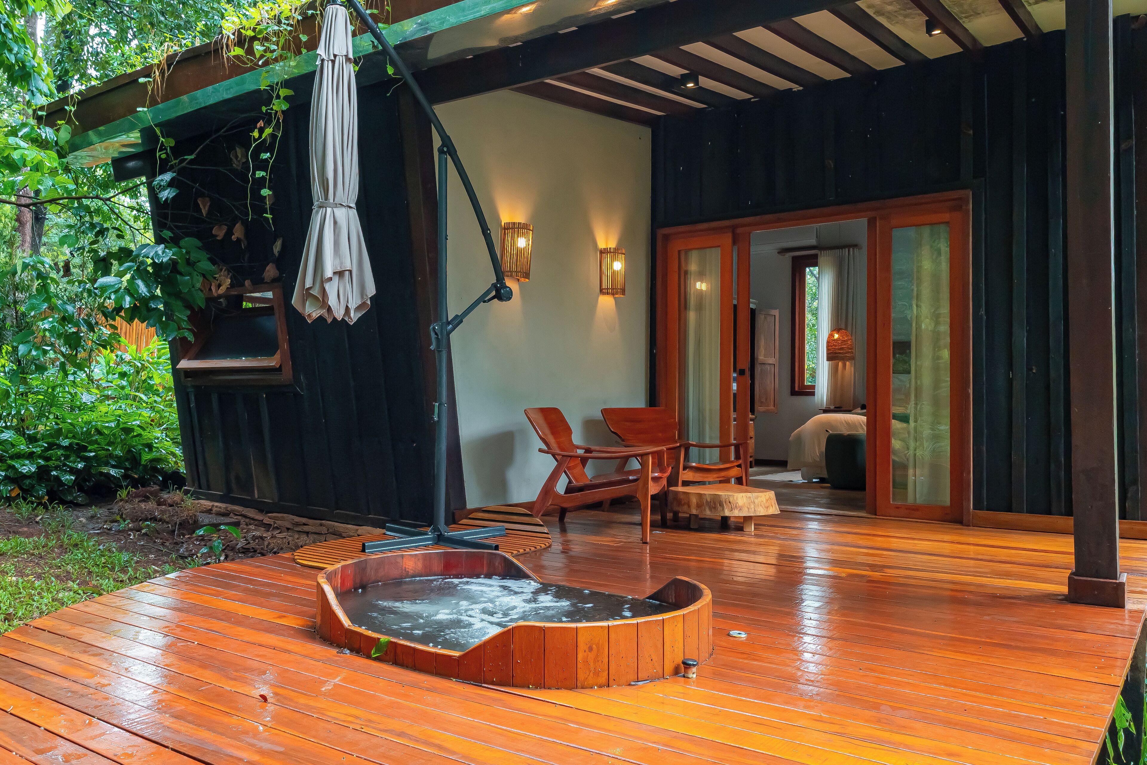 Double Cabin with Hot Tub (Tye)