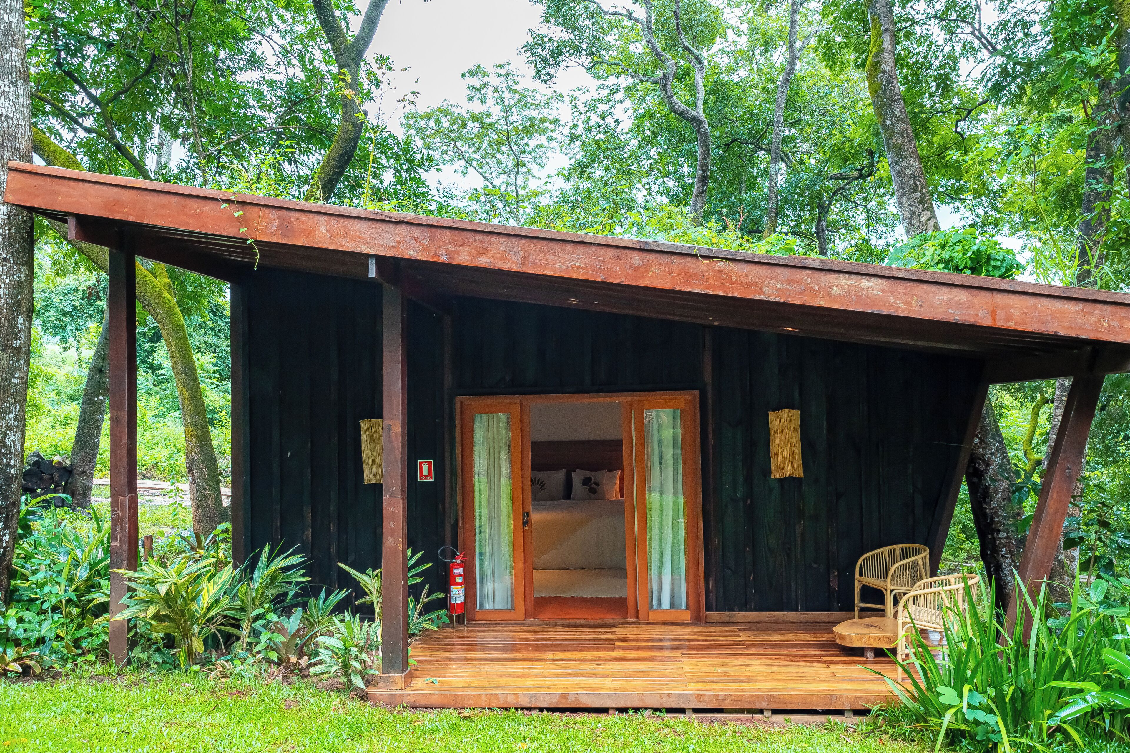 Cabana Dupla sem banheira (Ybira e Ekotiba) | Quartos à prova de som, Wi-Fi de cortesia, roupa de cama