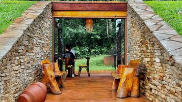 Café da manhã feito na hora grátis todos os dias