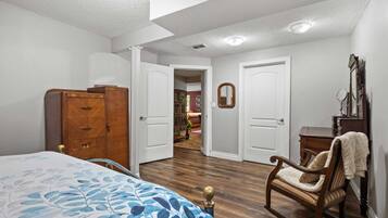 1 chambre, fer et planche à repasser, Wi-Fi, literie fournie