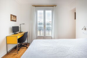 2 Schlafzimmer, Schreibtisch, Internetzugang, Bettwäsche