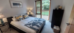 2 Schlafzimmer, Bügeleisen/Bügelbrett, Internetzugang, Bettwäsche