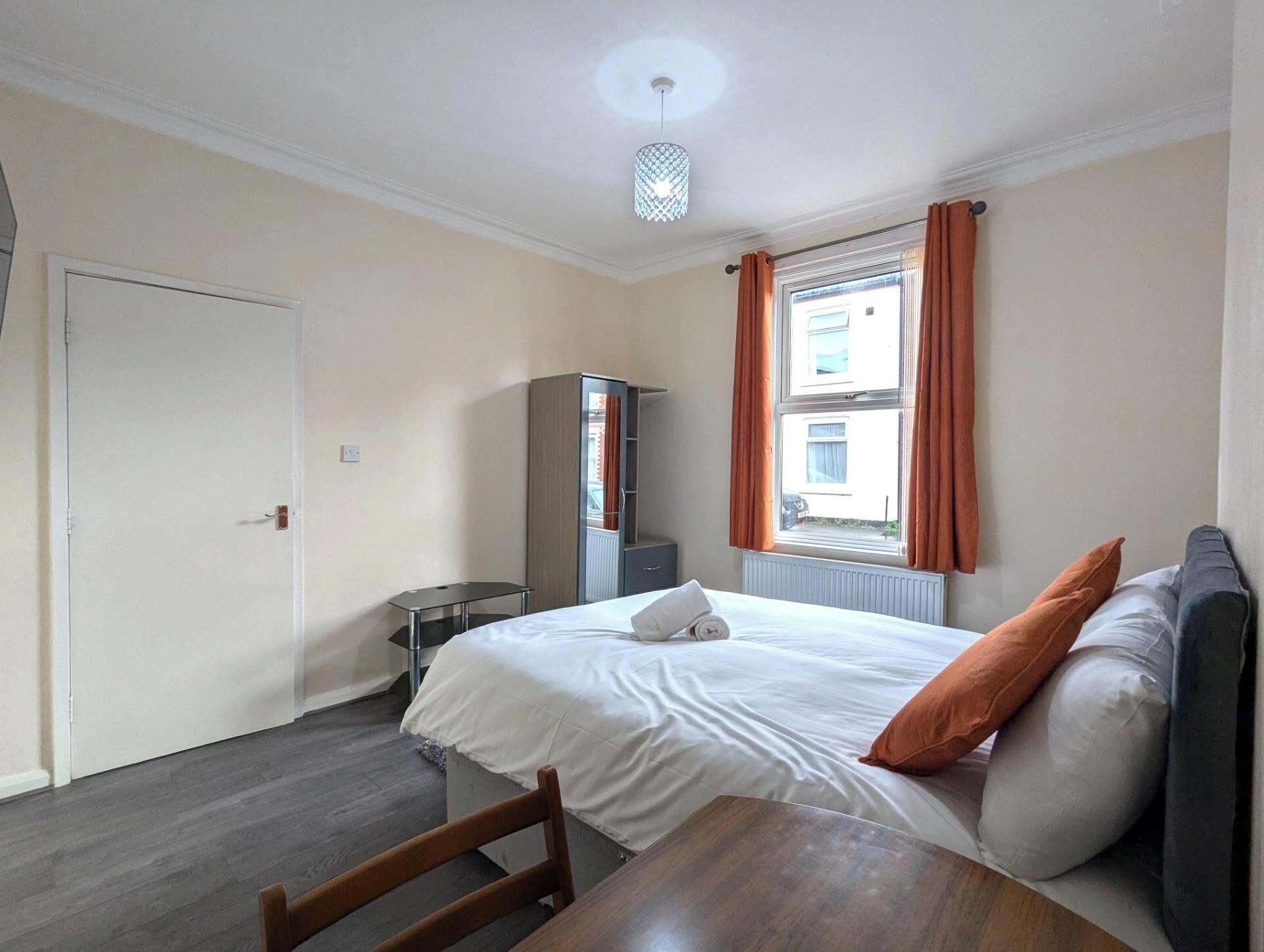 6 chambres, accès Internet, draps fournis