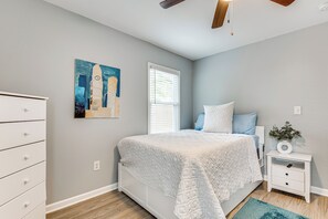 House (3 Bedrooms) | Interior - Minutes to Hospitals: Atlanta Home w/ Deck + Grill (Atlanta)