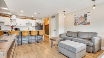 Apartment (0 Bedroom) | Interior