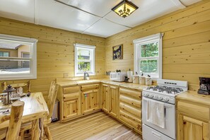 House (1 Bedroom) | Interior