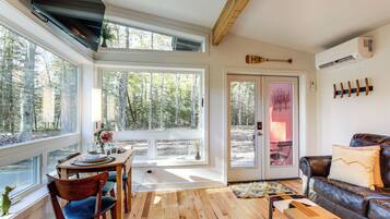 House (1 Bedroom) | Interior