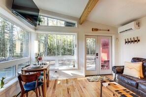 House (1 Bedroom) | Interior