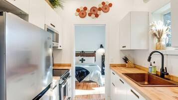 House (1 Bedroom) | Interior