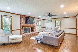 House (3 Bedrooms) | Front of property
