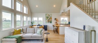 Kalispell Mountain Getaway w/ Fire Pit!